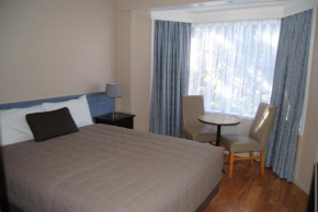 Airlie House Motor Inn